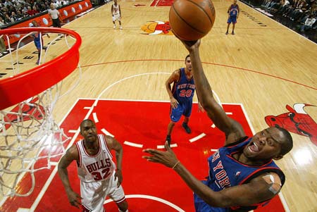 员虽然在场 员虽然在场