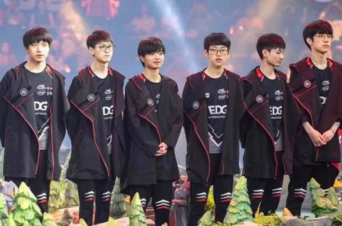 他不仅是一 他不仅是一